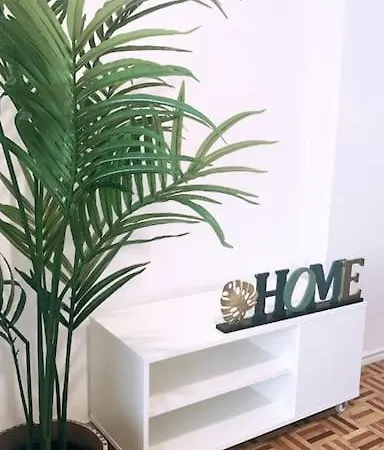 20 Min From Downtown Train